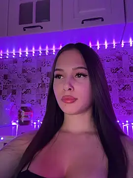 EricaWalls online show from February 8, 12:17 am