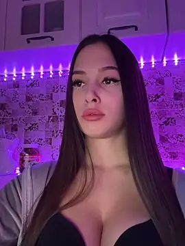 EricaWalls online show from February 9, 9:06 pm