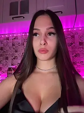 EricaWalls online show from February 14, 4:20 pm