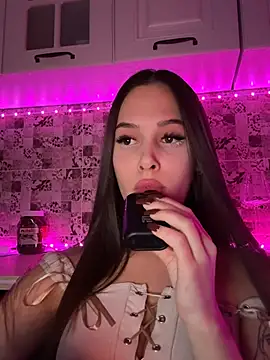 EricaWalls online show from February 15, 7:17 pm