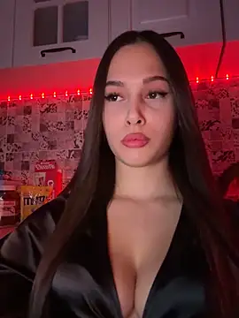 EricaWalls online show from March 1, 7:59 pm