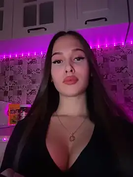 EricaWalls online show from March 20, 8:51 pm