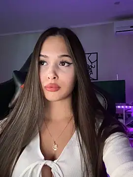 EricaWalls online show from September 19, 8:53 pm