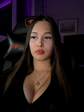 EricaWalls online show from October 18, 10:43 pm