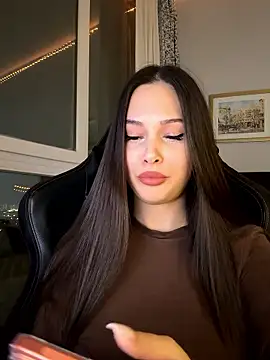 EricaWalls online show from January 12, 5:40 pm