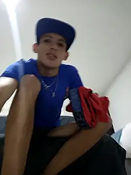 Snapshot of Duvan_Martinez23 chatting on December 25, 4:33 am Duvan Martinez23 online show from December 25, 4:33 am