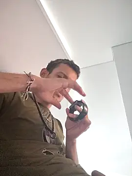 Snapshot of Duvan_Martinez23 chatting on November 13, 7:46 pm Duvan Martinez23 online show from November 13, 7:46 pm