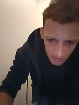 Duvan Martinez23 online show from April 15, 1:18 pm