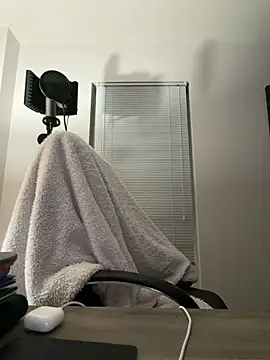 PeytonJohnn online show from December 23, 6:55 am