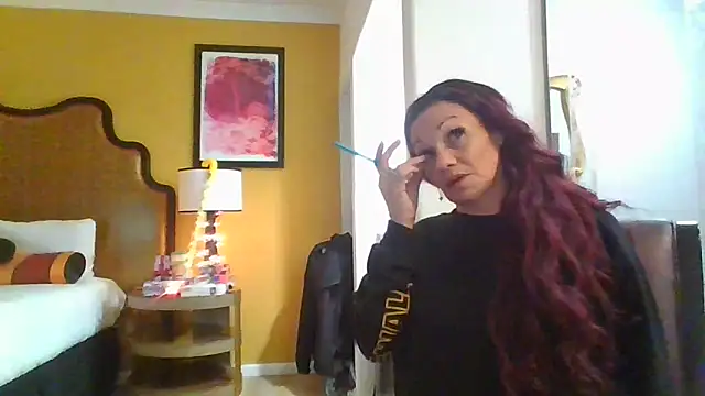 Snapshot of ALLURET4U chatting on December 21, 7:13 am ALLURET4U online show from December 21, 7:13 am