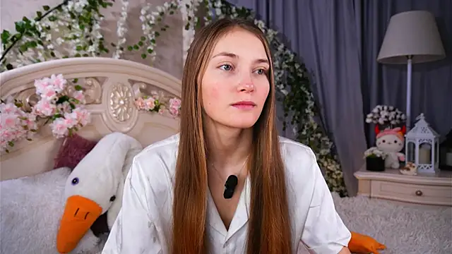 MonaEldon online show from December 3, 2:41 am