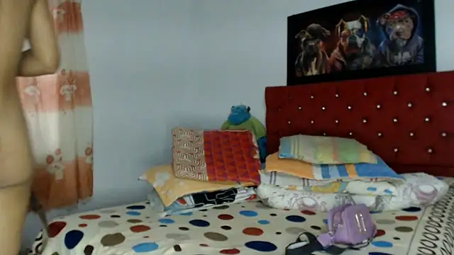 dirtycouplehot2 online show from March 6, 12:10 am