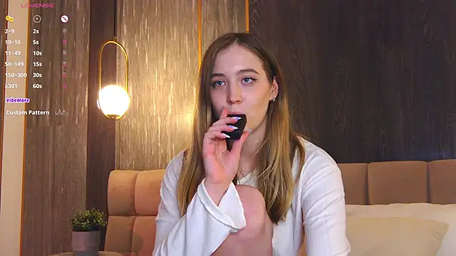 LoraineLuff online show from January 25, 8:53 pm