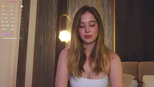 LoraineLuff online show from January 30, 11:55 pm