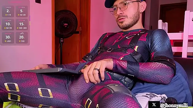 jhonny sulivan online show from October 30, 3:57 pm