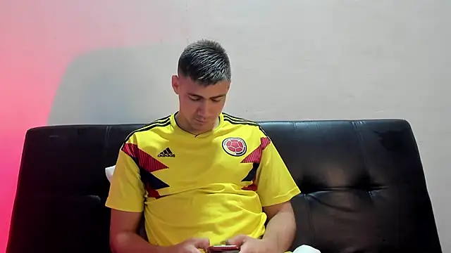 Snapshot of Brian_cx chatting on January 29, 10:16 am Brian cx online show from January 29, 10:16 am