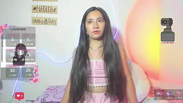 Snapshot of litle_mily_ chatting on October 1, 12:38 am litle mily online show from October 1, 12:38 am