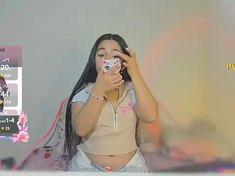 litle mily  online show from November 13, 8:52 pm