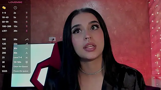 Snapshot of Charlotte_greys chatting on February 15, 3:31 am Charlotte greys online show from February 15, 3:31 am