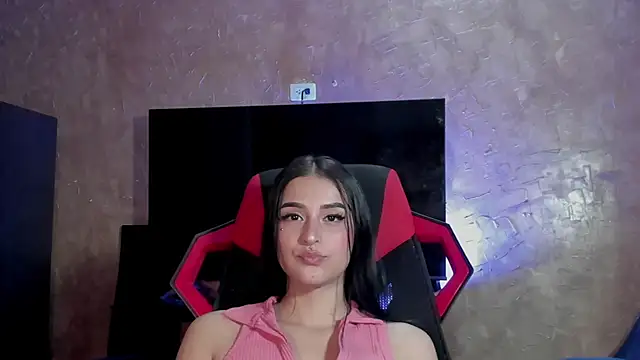 Snapshot of Charlotte_greys chatting on February 24, 11:52 pm Charlotte greys online show from February 24, 11:52 pm