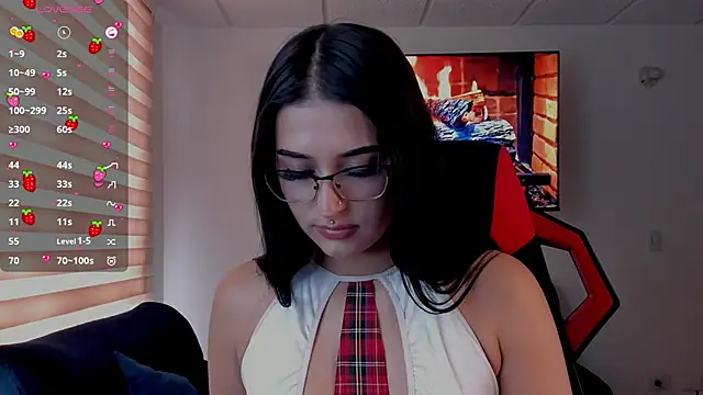 Snapshot of Charlotte_greys chatting on October 10, 8:30 pm Charlotte greys online show from October 10, 8:30 pm