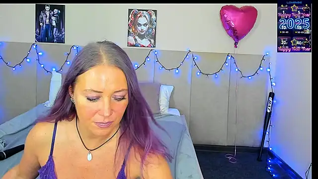 Snapshot of MuscleXXXBarbie chatting on February 21, 8:05 pm MuscleXXXBarbie online show from February 21, 8:05 pm