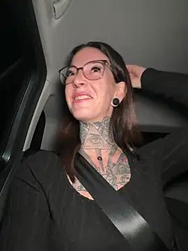 BrownieyQueen online show from January 12, 5:23 am