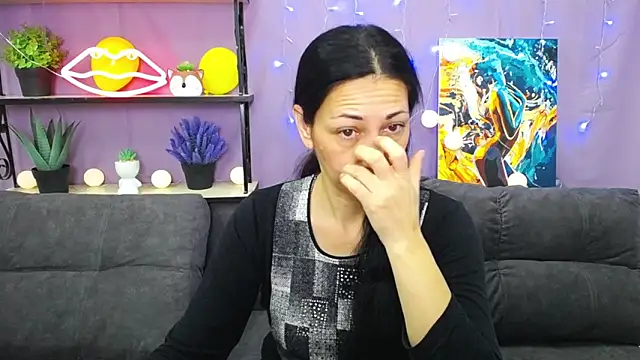 LiluGrants online show from January 24, 1:24 am