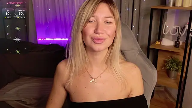 MilaBott online show from October 11, 8:40 pm