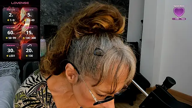 Bella Evans  online show from November 15, 6:59 pm