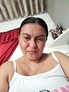 Snapshot of Horny-Mommy-Dirty chatting on October 17, 12:30 pm Horny-Mommy-Dirty online show from October 17, 12:30 pm