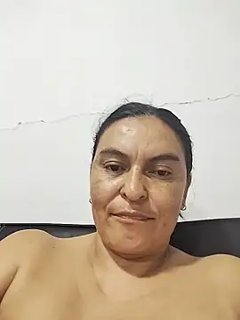 Snapshot of Horny-Mommy-Dirty chatting on October 28, 3:43 am Horny-Mommy-Dirty online show from October 28, 3:43 am