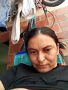 Snapshot of Horny-Mommy-Dirty chatting on October 29, 3:58 pm Horny-Mommy-Dirty online show from October 29, 3:58 pm