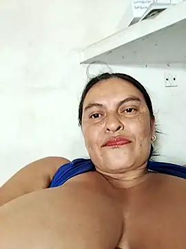 Snapshot of Horny-Mommy-Dirty chatting on November 10, 4:17 pm Horny-Mommy-Dirty online show from November 10, 4:17 pm