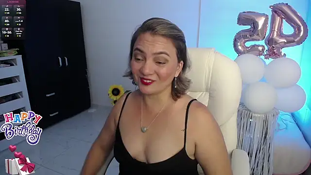 Chiraz hasnaa online show from January 12, 11:36 pm