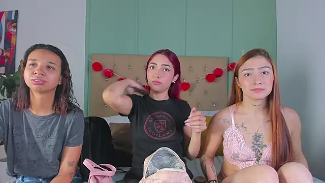 suzanelee online show from February 10, 3:13 am