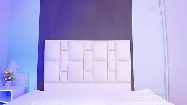 suzanelee online show from March 11, 5:46 pm