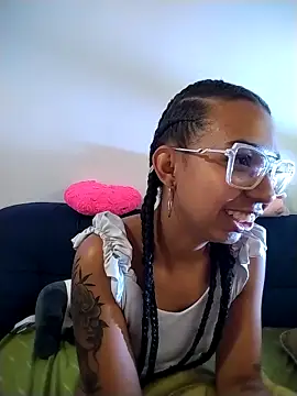 suzanelee online show from September 10, 10:21 pm