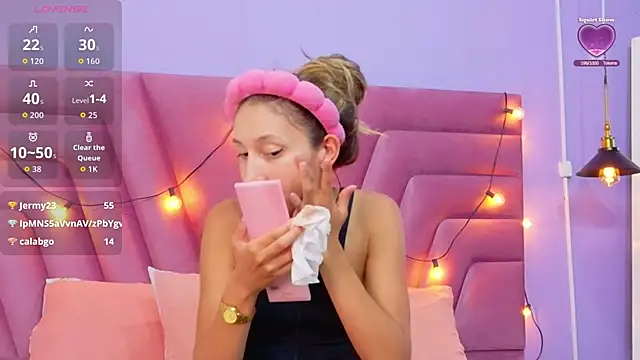 Beautifulskinny18 online show from February 20, 8:09 pm