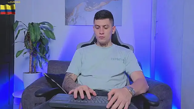 Yeiko Romero  online show from April 12, 9:25 am