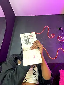 TIFFANYYSTAR online show from December 18, 4:46 pm