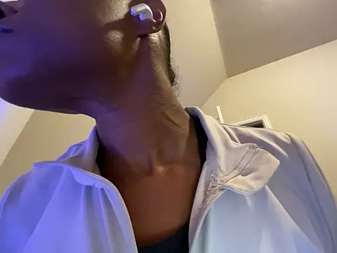 wynterheat online show from November 16, 7:03 am