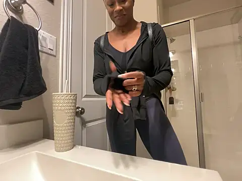 wynterheat online show from December 18, 9:04 am