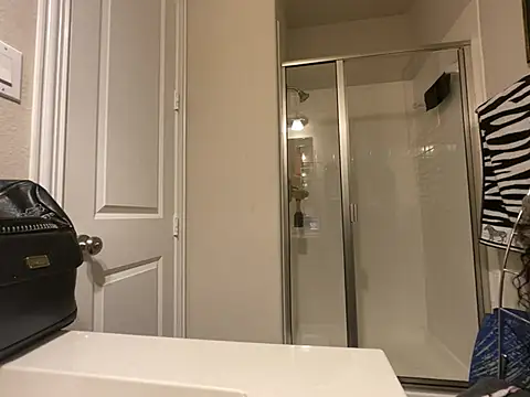 wynterheat online show from March 14, 7:03 am