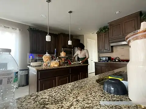 wynterheat online show from March 29, 1:44 pm