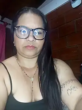 Snapshot of Sikiu_40 chatting on January 24, 2:49 am Sikiu 40 online show from January 24, 2:49 am