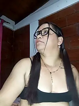 Snapshot of Sikiu_40 chatting on February 14, 4:04 am Sikiu 40 online show from February 14, 4:04 am