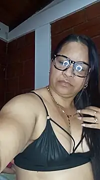 Snapshot of Sikiu_40 chatting on February 18, 8:38 am Sikiu 40 online show from February 18, 8:38 am