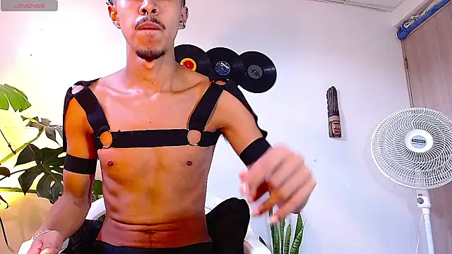 RyanRizzo online show from December 3, 3:11 pm