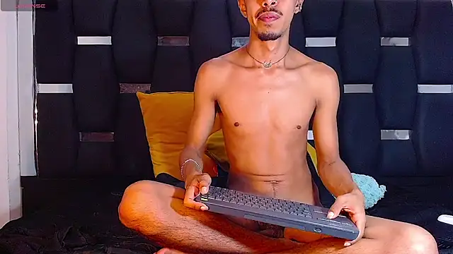 RyanRizzo online show from December 3, 6:17 pm